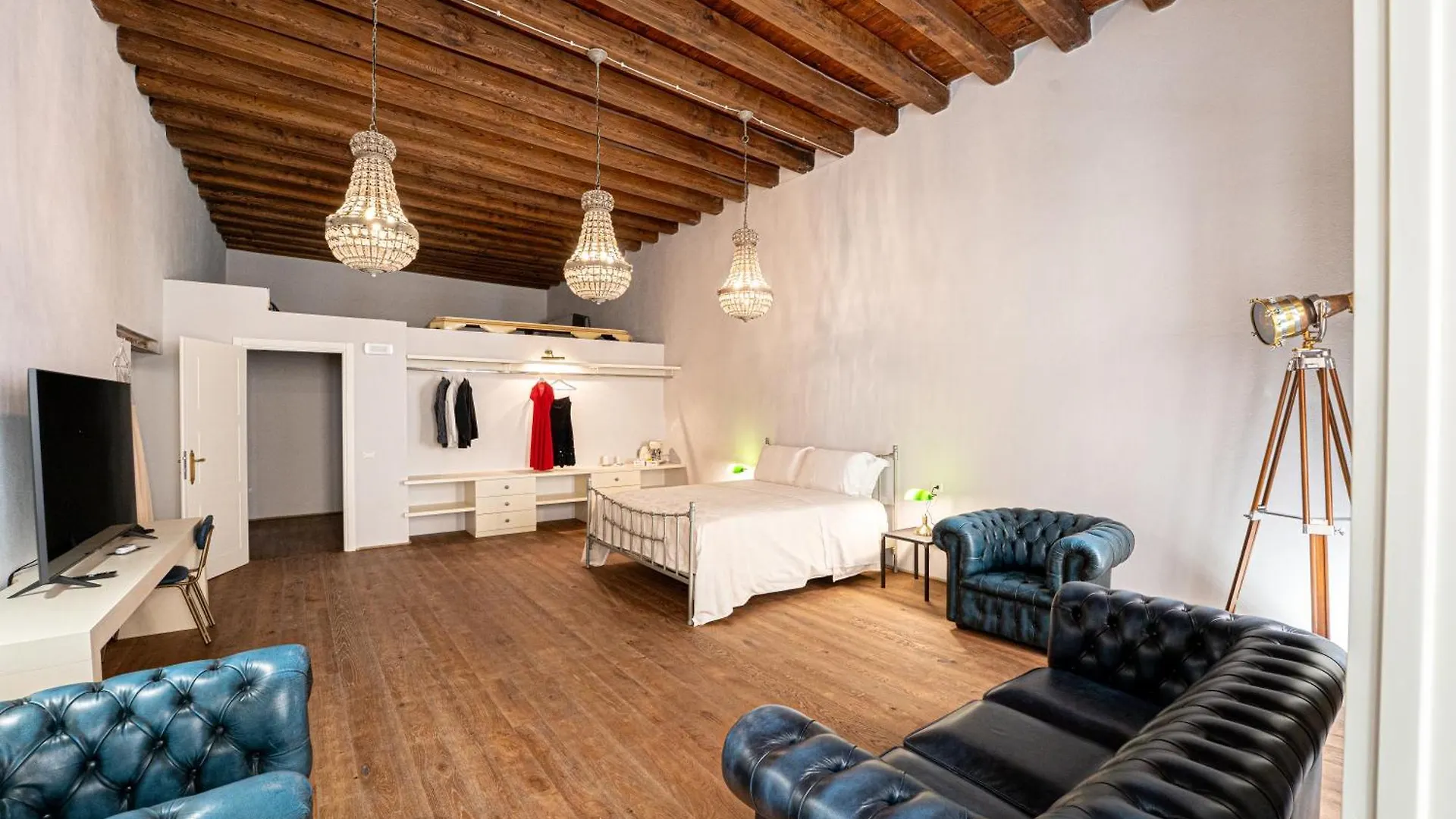 ****  Hotel D H Lawrence Cagliari Italy